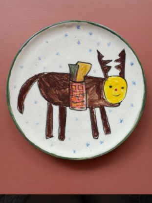 სურათი თეფში თოვლის პაპის ირემი